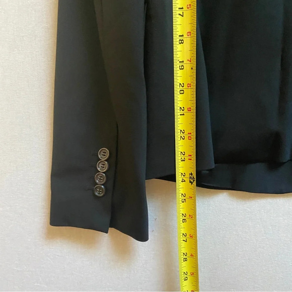 Hugo Boss Jarmira Virgin Wool 3 button black blazer Sz 4 - Picture 7 of 8